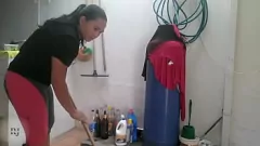 Reproduzir Curioso funcionário pega a sessão de masturbação e filma - amador e caseiro