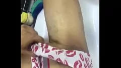تشغيل Cumshot Solo الحصري: النموذج الذكور الوسيم ينطلق