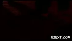 Odtwórz Piękna dziewucha dostaje słodycz, gładko ogoloną cipkę pokonaną i ssie