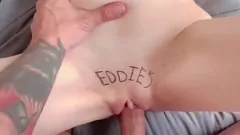 Oynat 'Büyük Aletler İçin Oyuncak' Markalı: Sıska Üniversiteli Kız, Eddie Danger'ın Büyük Dick'ine Sahip Oldu
