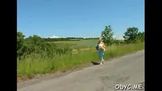 Odtwórz Staruszek Zaftig zostaje ssany w butach gumowych przez nastolatka z zawiązanymi oczami i rucha się