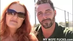 Reproduzir Veja como esta esposa domina as fantasias de corno de seu marido com um pau monstruoso neste pornô de fetiche femdom hardcore