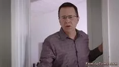 تشغيل تمدد وكحت فتاة الرفيق HD الجنس يوم الولادة ، ولكن ليس لأبي