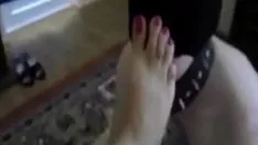 Oynat Schoolma'am onun ev yardım boğum aşağı kullanır