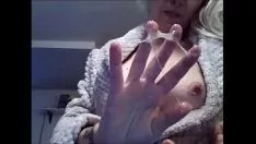 Reproducir Mi tía salpica sobre sus brillantes pecados y sobre ella ...
