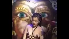 Jouer Dj sexe une statue nue missy dj saltation