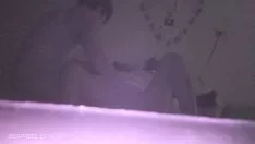 Abspielen 地方媽媽想要!一口含進去~把小弟弟弄硬了!
