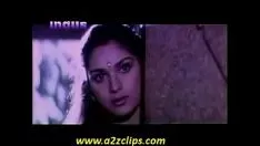 Jouer Meenakshi seshadri vues chaudes 360p